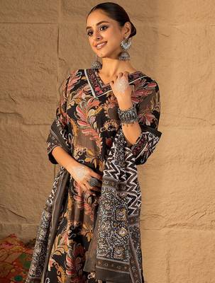 Women Floral Embroidered Pure Cotton Kurta with Trouser & Dupatta 1