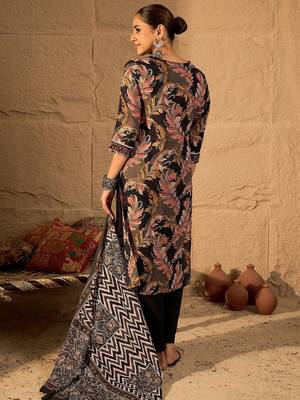 Women Floral Embroidered Pure Cotton Kurta with Trouser & Dupatta 5