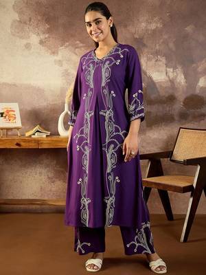 Women Printed Regular Beads and Stones Kurta with Palazzos 1