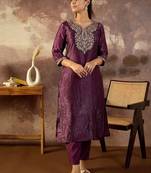 Women Floral Embroidered Kurta with Trousers