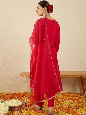 Paisley Embroidered Sequinned Liva Straight Kurta With Trousers & Dupatta 4