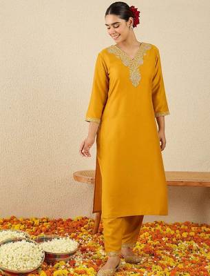 Ethnic Motifs Embroidered Sequinned Kurta With Trousers 2