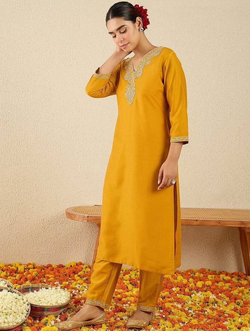 Ethnic Motifs Embroidered Sequinned Kurta With Trousers
