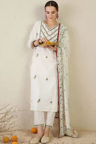 Women Ethnic Motifs Printed Cotton Kurta with Trousers & Dupatta