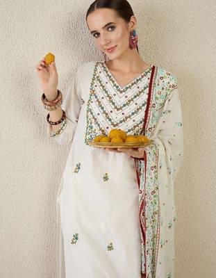 Women Ethnic Motifs Printed Cotton Kurta with Trousers & Dupatta 6