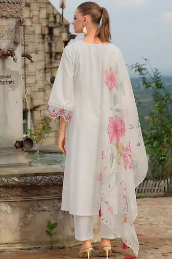 Women Embroidered Thread Work Kurta with Trousers & Dupatta