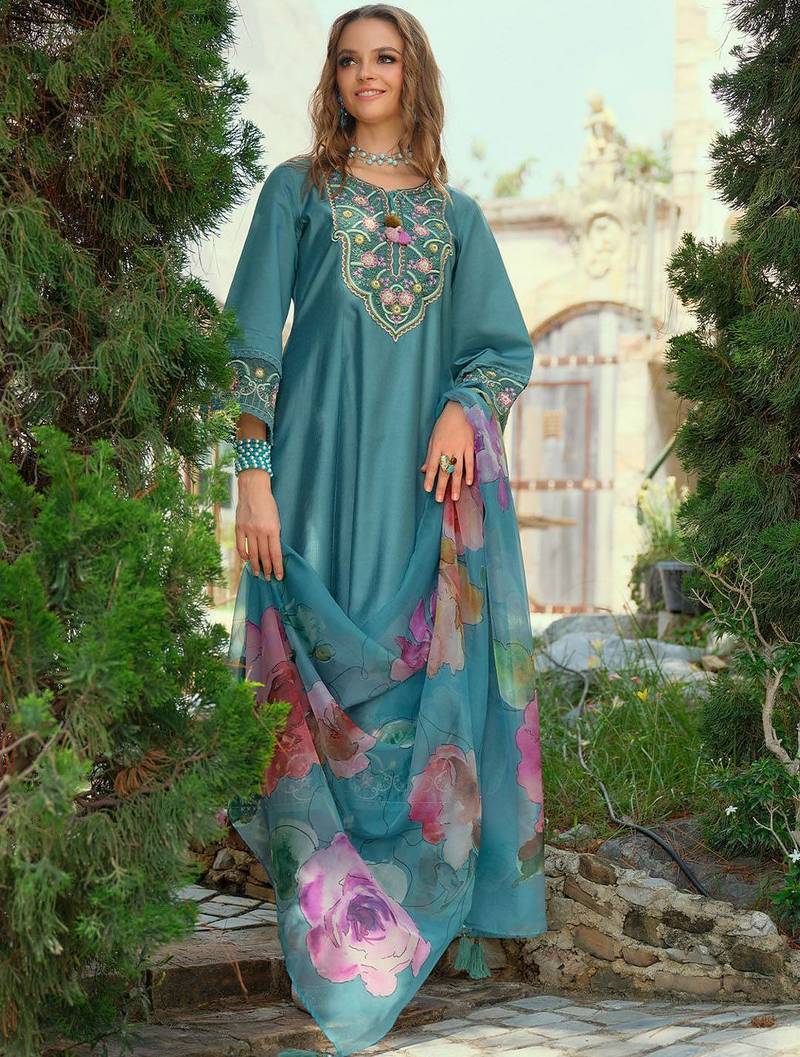 Women Floral Embroidered Kurta with Trousers & Dupatta