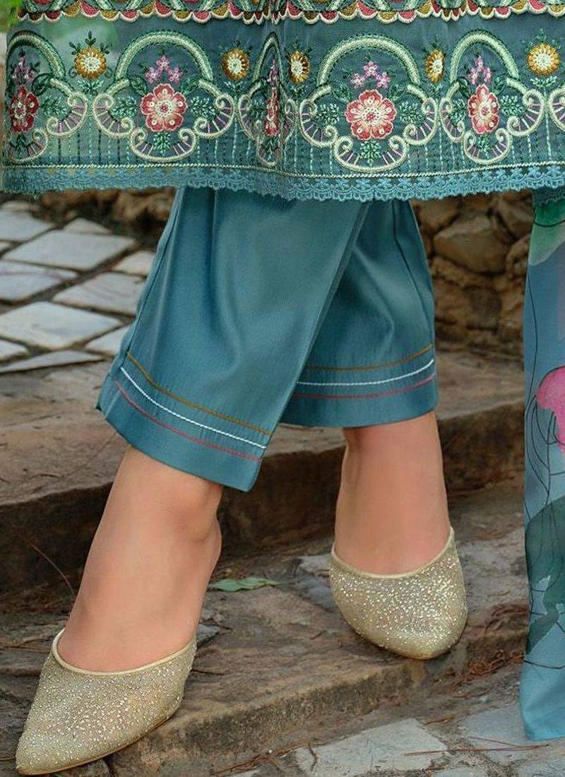 Women Floral Embroidered Kurta with Trousers & Dupatta