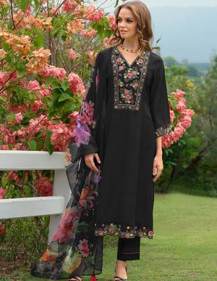 Floral Embroidered V-Neck Liva A-Line Kurta With Trousers & Dupatta 2