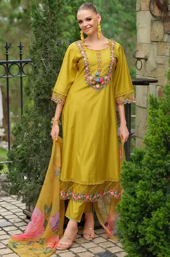 Women Floral Embroidered Beads and Stones Liva Kurta with Trousers & With Dupatta
