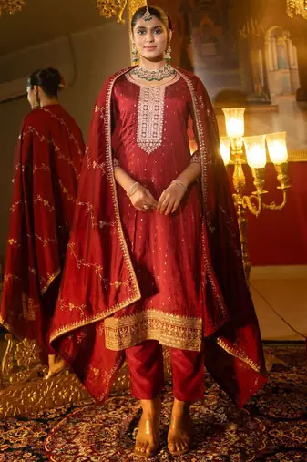 Women Floral Embroidered Sequinned Straight Kurta With Trousers & Dupatta