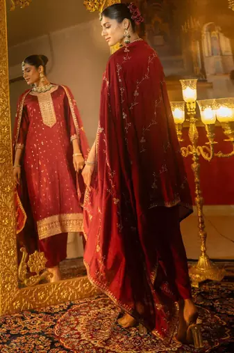 Women Floral Embroidered Sequinned Straight Kurta With Trousers & Dupatta