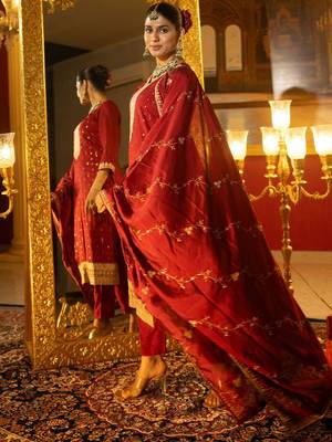 Women Floral Embroidered Sequinned Straight Kurta With Trousers & Dupatta 5