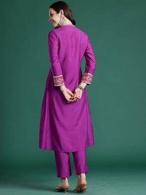 Embroidered Notch Neck A-Line Kurta With Trousers 4