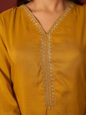 Women Ethnic Motifs Embroidered Regular Sequinned Kurta & Trousers With Dupatta 2
