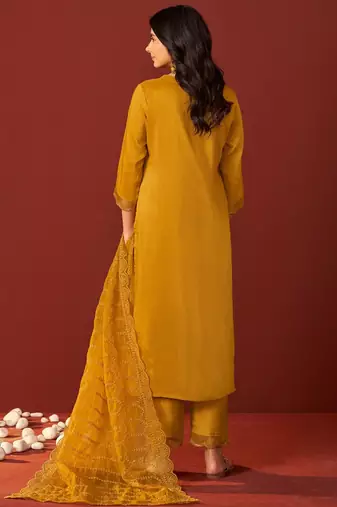 Women Ethnic Motifs Embroidered Regular Sequinned Kurta & Trousers With Dupatta