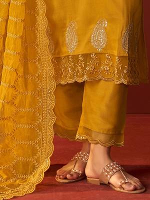 Women Ethnic Motifs Embroidered Regular Sequinned Kurta & Trousers With Dupatta 7