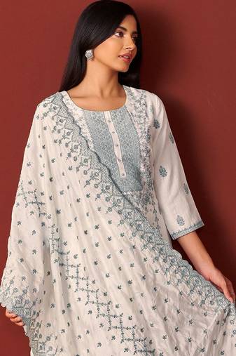 Women Ethnic Motifs Embroidered Kurta with Trousers & Dupatta