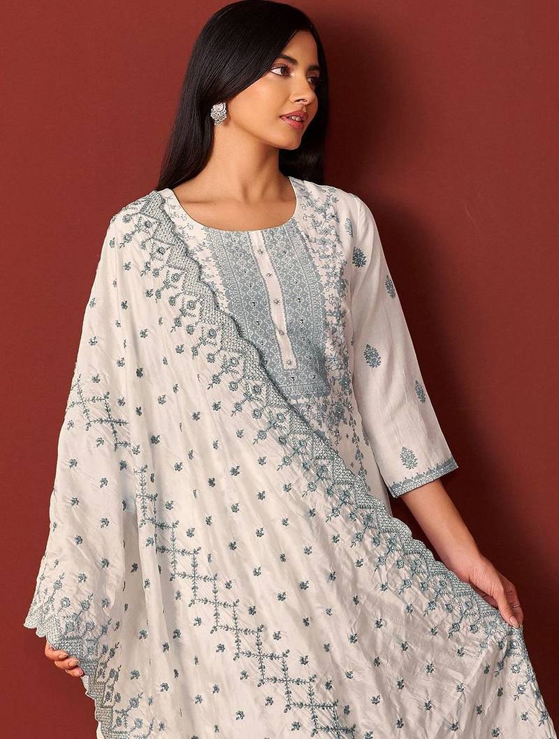 Women Ethnic Motifs Embroidered Kurta with Trousers & Dupatta