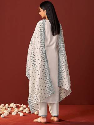 Women Ethnic Motifs Embroidered Kurta with Trousers & Dupatta 5