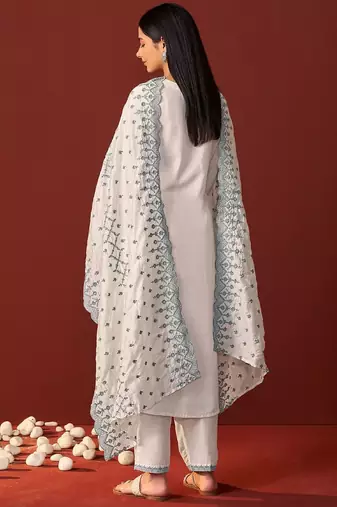 Women Ethnic Motifs Embroidered Kurta with Trousers & Dupatta