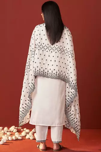 Women Ethnic Motifs Woven Design Kurta with Trousers & Dupatta