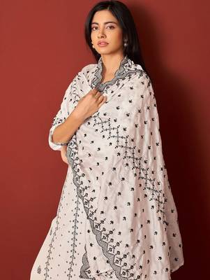 Women Ethnic Motifs Woven Design Kurta with Trousers & Dupatta 6