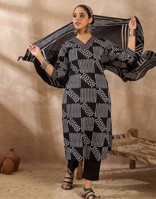 Geometric Printed V Neck Pure Cotton Kurta With Trousers & Dupatta 6