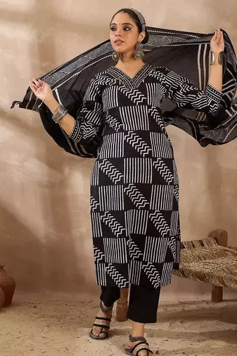 Geometric Printed V Neck Pure Cotton Kurta With Trousers & Dupatta