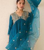 Women Ethnic Motifs Embroidered Empire Gotta Patti Kurta with Trousers & With Dupatta