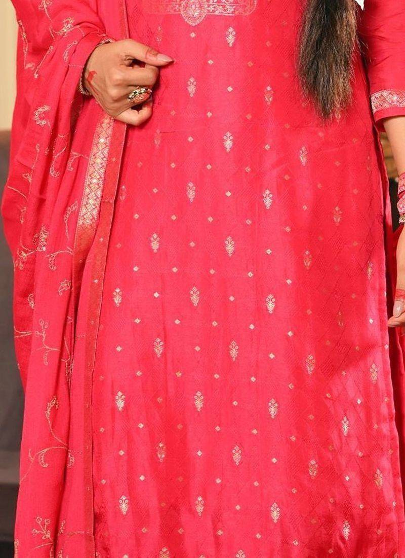 Women Ethnic Motifs Regular Kurta with Trousers & With Dupatta