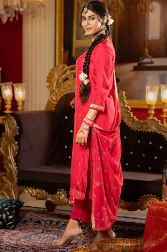 Women Ethnic Motifs Regular Kurta with Trousers & With Dupatta