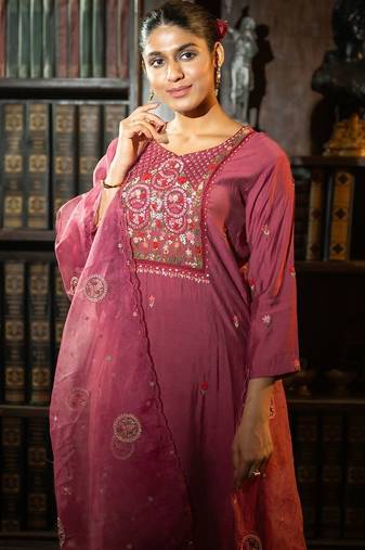 Floral Embroidered Thread Work Kurta With Trousers & Dupatta