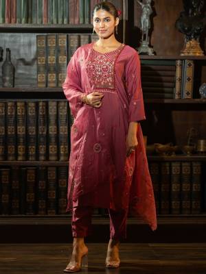 Floral Embroidered Thread Work Kurta With Trousers & Dupatta 2