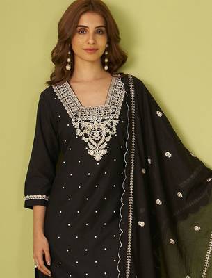 Women Floral Embroidered Cotton Kurta with Trousers & Dupatta 1