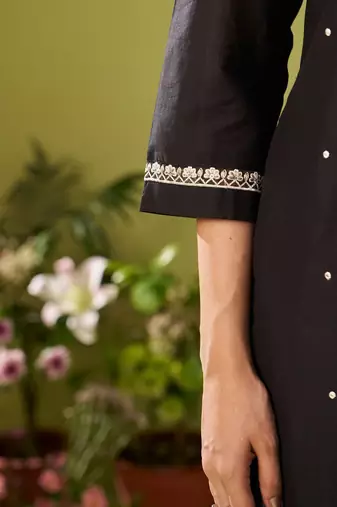 Women Floral Embroidered Cotton Kurta with Trousers & Dupatta