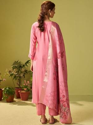 Women Floral Embroidered Kurta with Trousers & Dupatta 5