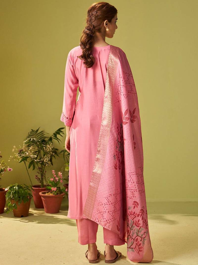 Women Floral Embroidered Kurta with Trousers & Dupatta