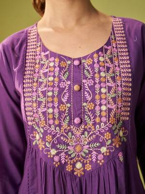 Women Floral Embroidered Cotton Kurta with Trousers & Dupatta 3