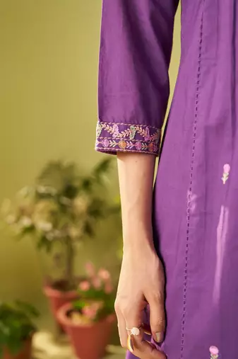 Women Floral Embroidered Cotton Kurta with Trousers & Dupatta