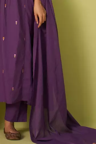 Women Floral Embroidered Cotton Kurta with Trousers & Dupatta