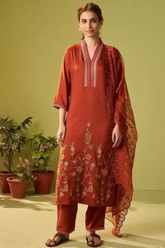 Women Floral Embroidered Kurta with Trousers & Dupatta