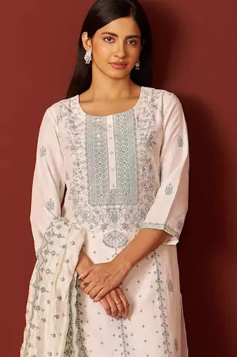 Women Floral Yoke Design Kurta with Trousers & Dupatta