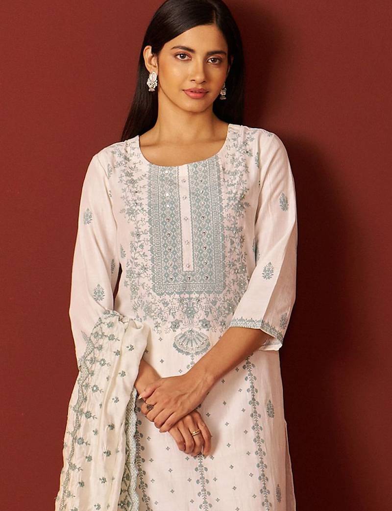 Women Floral Yoke Design Kurta with Trousers & Dupatta