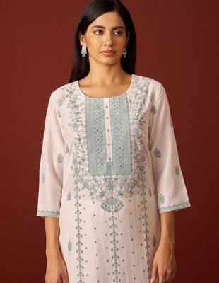 Women Floral Yoke Design Kurta with Trousers & Dupatta 7