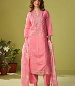 Women Floral Embroidered Kurta with Trousers & Dupatta
