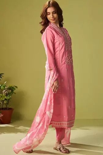 Women Floral Embroidered Kurta with Trousers & Dupatta