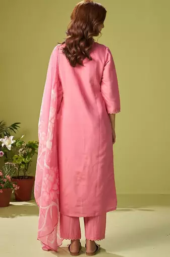 Women Floral Embroidered Kurta with Trousers & Dupatta