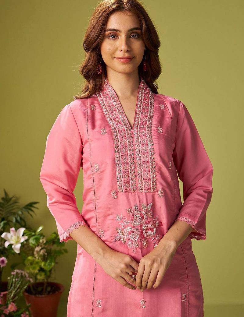 Women Floral Embroidered Kurta with Trousers & Dupatta