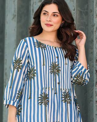 Floral Printed Round Neck Pure Cotton A-Line Kurta With Trousers 1